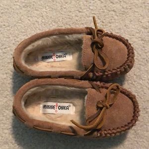 Minnetonka Toddler moccasin (brown)